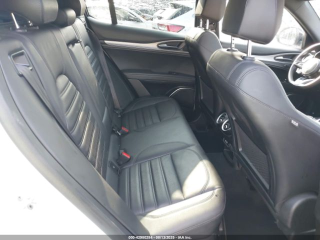 2023 ALFA ROMEO STELVIO ZASPAKBN0P7D65738 Photo 7