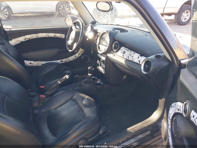 2010 MINI COOPER S CLUBMAN WMWMM3C56ATZ32540 Photo 4
