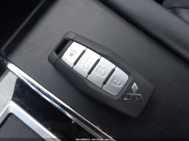 2022 MITSUBISHI OUTLANDER JA4J3UA85NZ038554 Photo 10