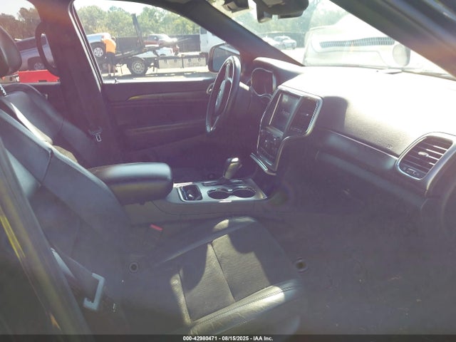 Продаж на аукціоні авто 2018 Jeep Grand Cherokee Laredo E 4x4, vin: 1C4RJFAG4JC399532, номер лоту: 42980471