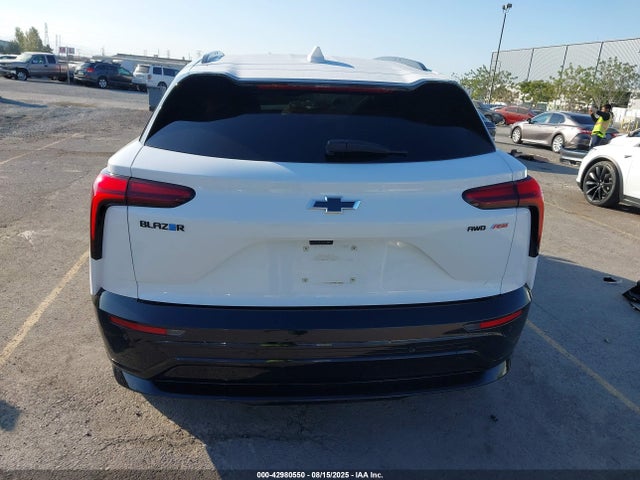 3GNKDCRJXRS213271 Chevrolet x0c+ec5