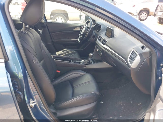 3MZBN1L38JM205079 Mazda py