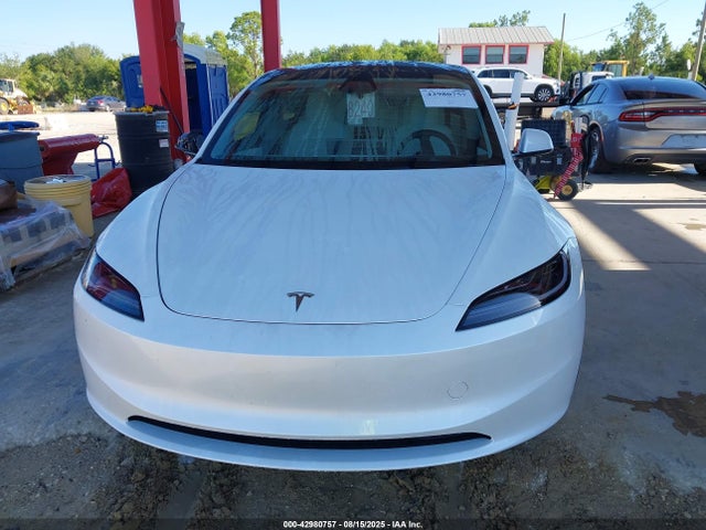 Tesla MODEL 3 2025 5YJ3E1EA6SF938448 Image 11