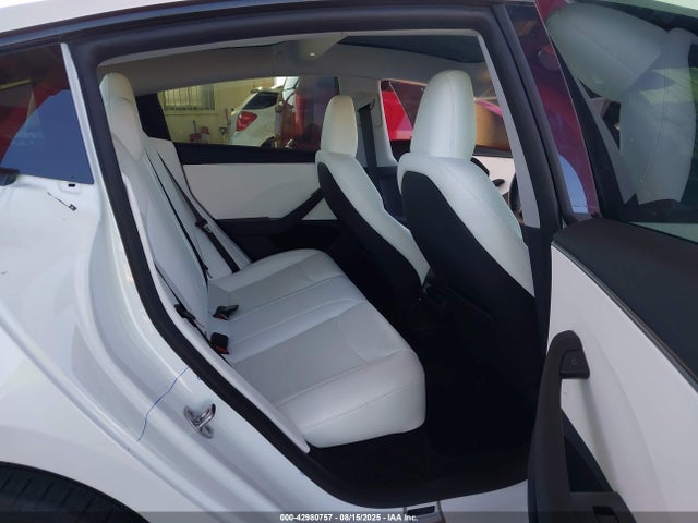 2025 TESLA MODEL 3 5YJ3E1EA6SF938448 Photo 7