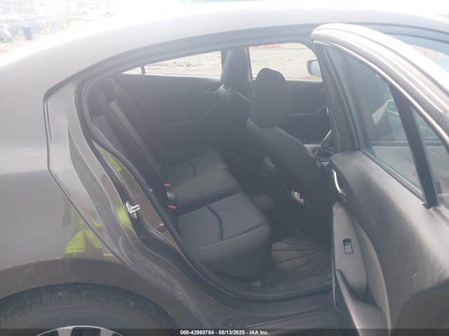 JM1BM1T72G1278821 Mazda pe