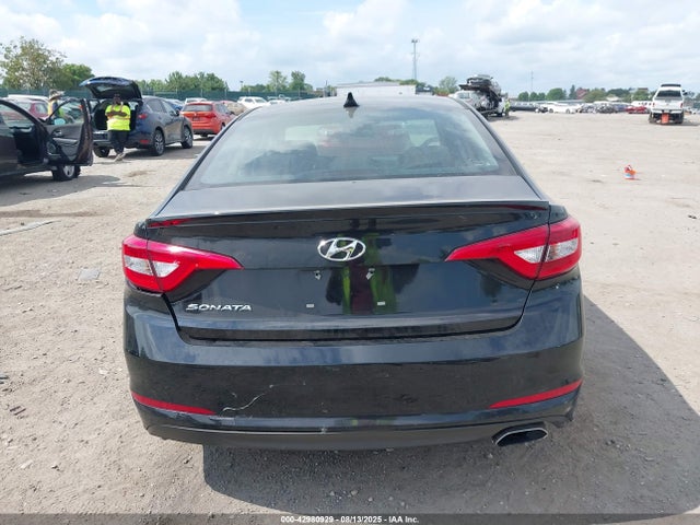 Hyundai Sonata 2017 5NPE24AF0HH583002 Image 16