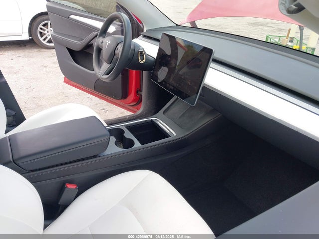 2023 TESLA MODEL Y 7SAYGDEE2PA145384 Photo 4