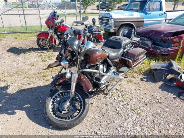 2011 HARLEY-DAVIDSON FLHTCU 1HD1FC41XBB608119 Photo 1