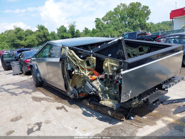 2024 TESLA CYBERTRUCK 7G2CEHED5RA007852 Photo 2