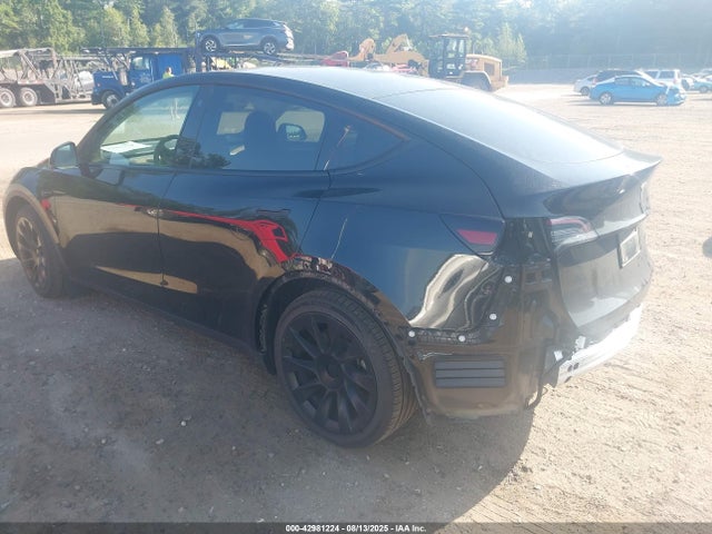 2022 TESLA MODEL Y 7SAYGDEE8NA016899 Photo 2