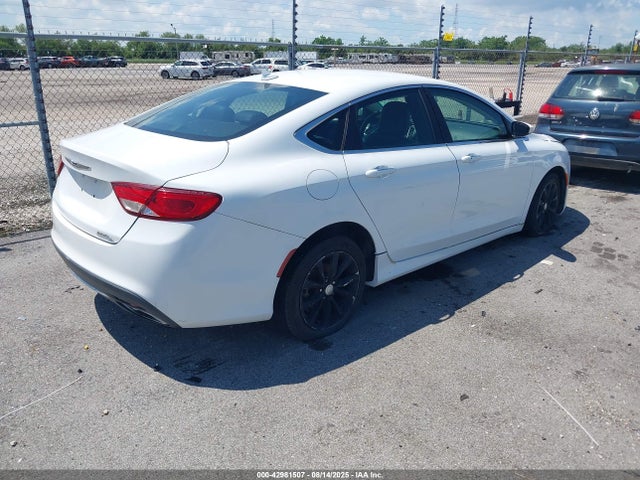 Chrysler 200 2015 1C3CCCCG3FN515394 Image 4