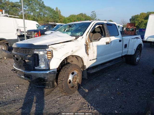 1FT8W3DT9JEB15160 Ford F-350