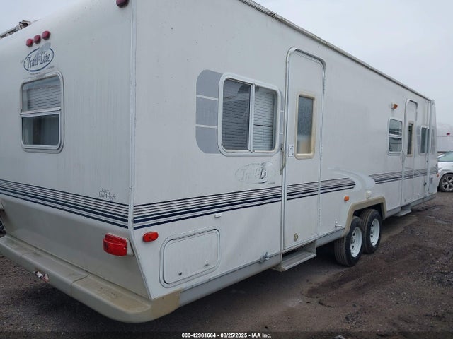 42981664 :رقم المزاد ، 4WY200N2X21080087 vin ، 2002 Trail Lite M-8301 مزاد بيع