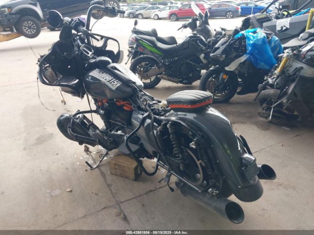 2022 HARLEY-DAVIDSON FLTRK 1HD1KZF19NB642925 Photo 2