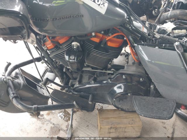 2022 HARLEY-DAVIDSON FLTRK 1HD1KZF19NB642925 Photo 8