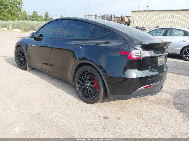 2022 TESLA MODEL Y 7SAYGDEF0NF324337 Photo 2