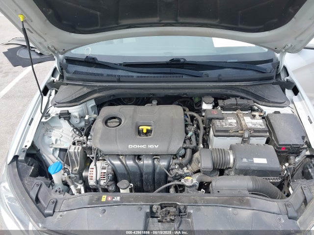 Hyundai Elantra 2017 5NPD84LF0HH022547 Image 10