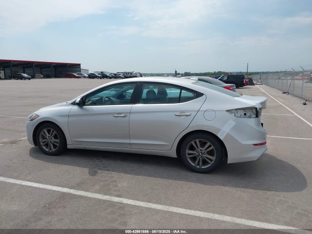 Hyundai Elantra 2017 5NPD84LF0HH022547 Image 15