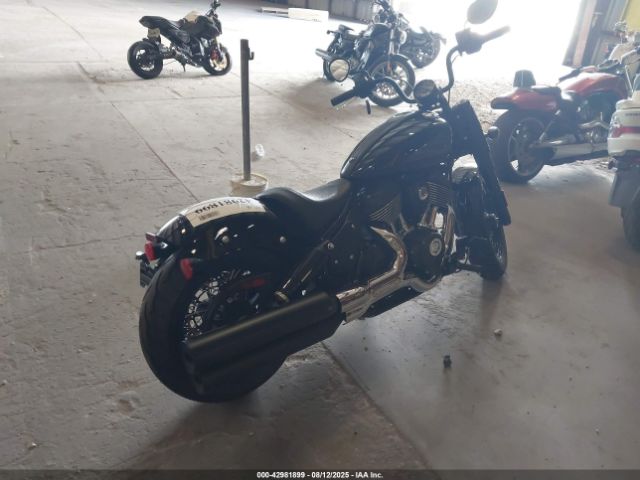 2023 INDIAN MOTORCYCLE CO. CHIEF 56KDLBAG5P3014074 Photo 3