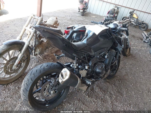 ML5ZRDF18RDA69669 Kawasaki Z900