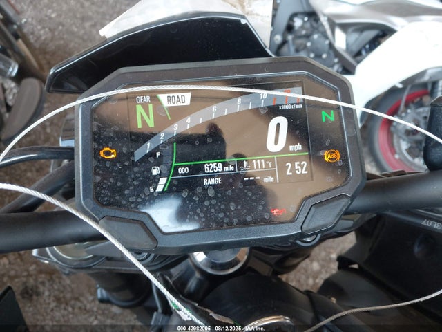ML5ZRDF18RDA69669 Kawasaki Z900