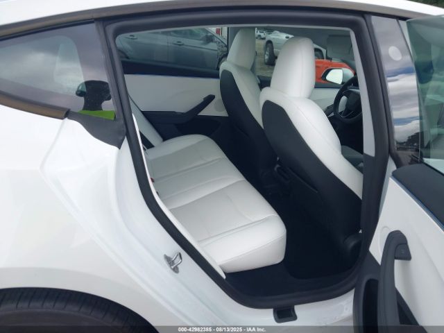 2025 TESLA MODEL 3 5YJ3E1EA9SF938458 Photo 7