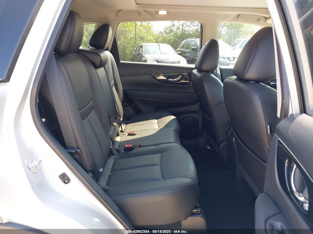 5N1AT2MV6HC786700 Nissan 2017