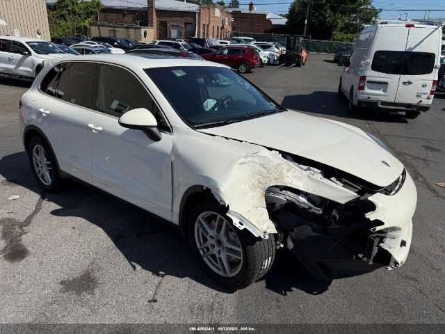 2011 PORSCHE CAYENNE WP1AB2A2XBLA50107 Photo 0