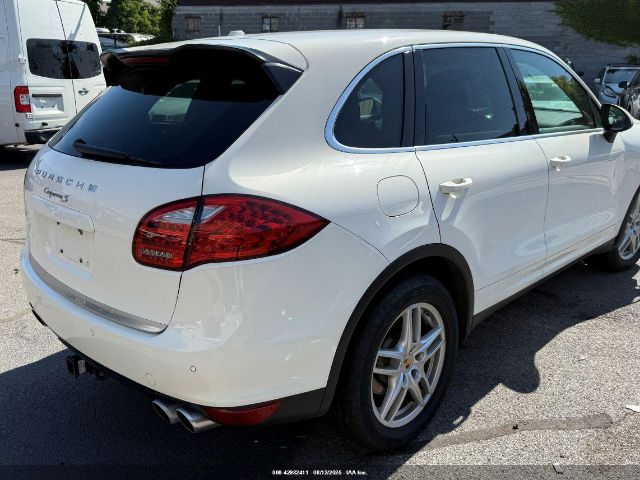 2011 PORSCHE CAYENNE WP1AB2A2XBLA50107 Photo 3