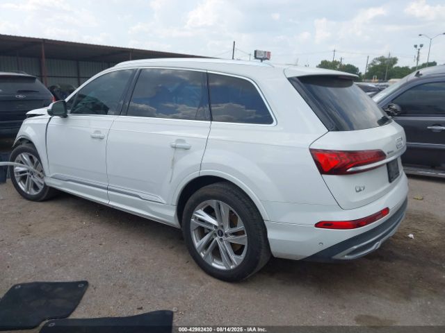 2021 AUDI Q7 WA1LJAF7XMD025601 Photo 2