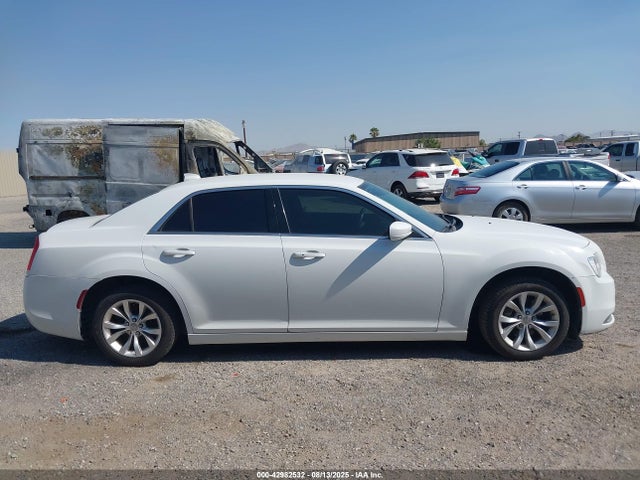 Chrysler 2015 2015 2C3CCAAG5FH931477 Image 13