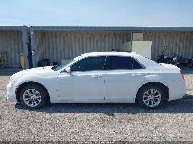 Chrysler 2015 2015 2C3CCAAG5FH931477 Image 14