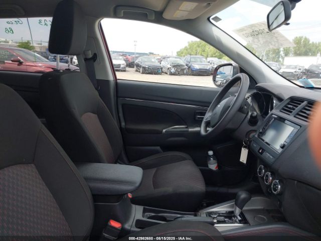 2018 MITSUBISHI OUTLANDER SPORT JA4AP3AU3JU006835 Photo 4