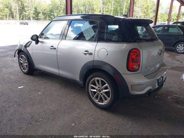 2015 MINI COUNTRYMAN WMWZC3C5XFWT03944 Photo 2