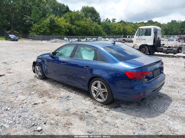 2017 AUDI A4 WAUGMAF4XHN045915 Photo 2