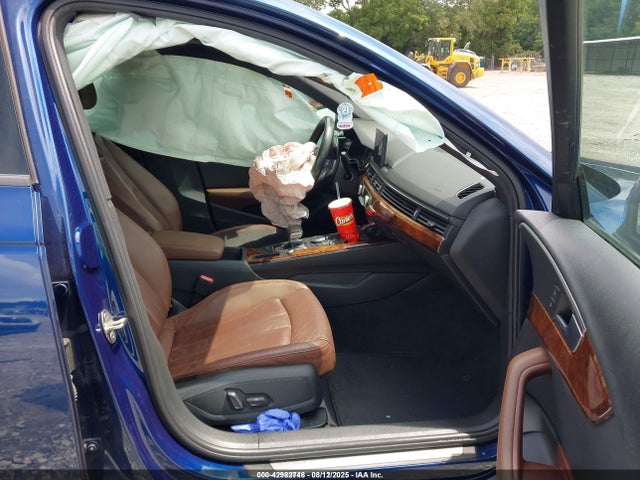 2017 AUDI A4 WAUGMAF4XHN045915 Photo 4