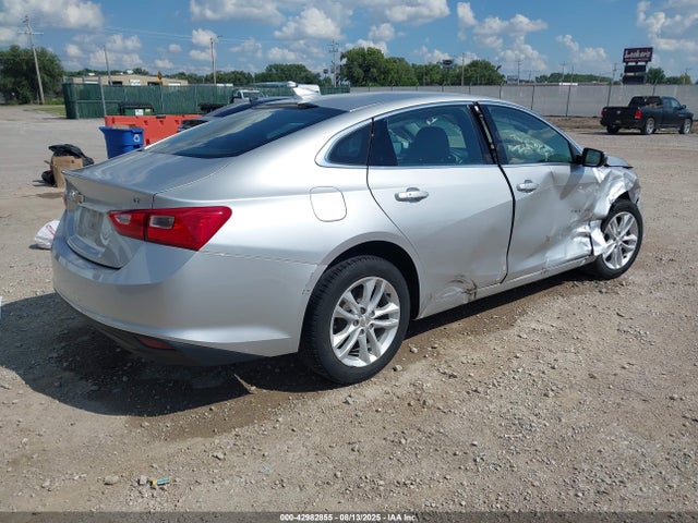 Chevrolet MALIBU LT 2018 1G1ZD5ST5JF194919 Image 4