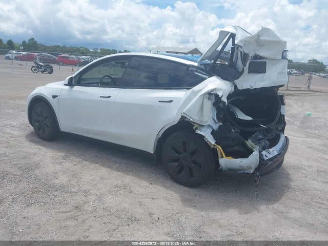 2025 TESLA MODEL Y 7SAYGDEE9SA342271 Photo 2