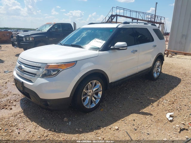 Ford 2014 2014 1FM5K7F84EGB83774 Image 2