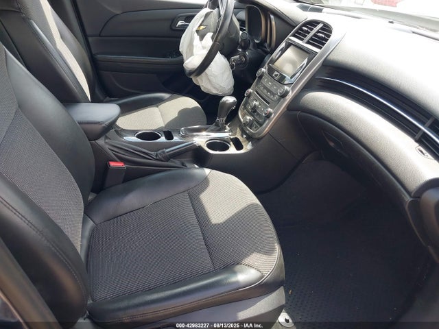 Chevrolet lkw 2014 1G11E5SL3EF258262 Image 5