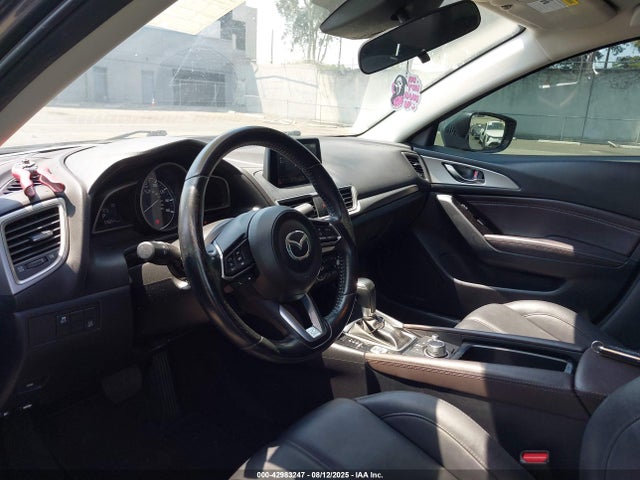 3MZBN1V36JM262619 Mazda py