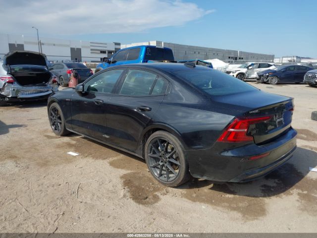 2023 VOLVO S60 7JRL12TT9PG224852 Photo 2