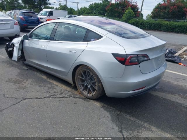 2017 TESLA MODEL 3 5YJ3E1EA9HF000694 Photo 2