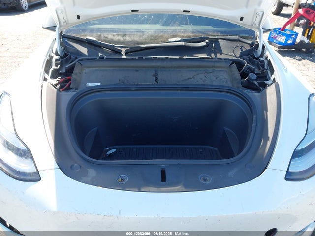 2021 TESLA MODEL Y 5YJYGDEE0MF303779 Photo 9