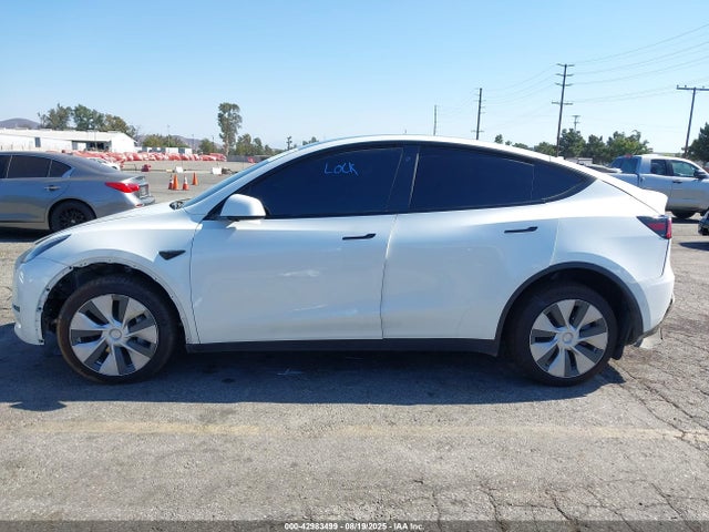 5YJYGDEE0MF303779 Tesla Model Y