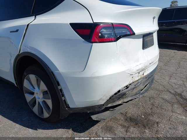 5YJYGDEE0MF303779 Tesla Model Y