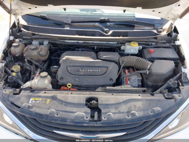 2018 CHRYSLER PACIFICA HYBRID 2C4RC1N75JR183459 Photo 9