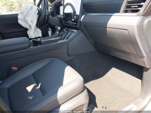 Lexus v35a-fts 2025 JTJTBCDX9S5048891 Image 5