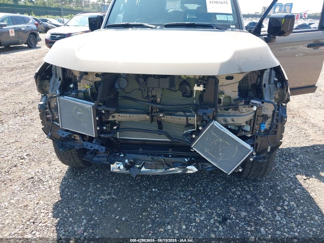Lexus v35a-fts 2025 JTJTBCDX9S5048891 Image 6