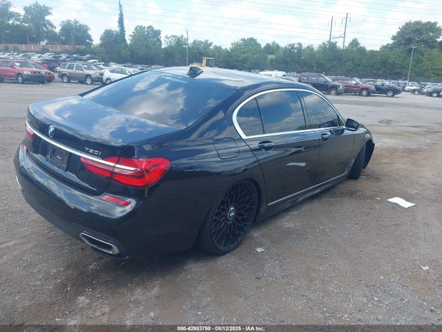 WBA7F2C53KB240437 BMW 750i / b7